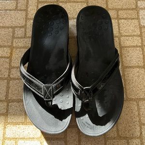 Vionic sandals